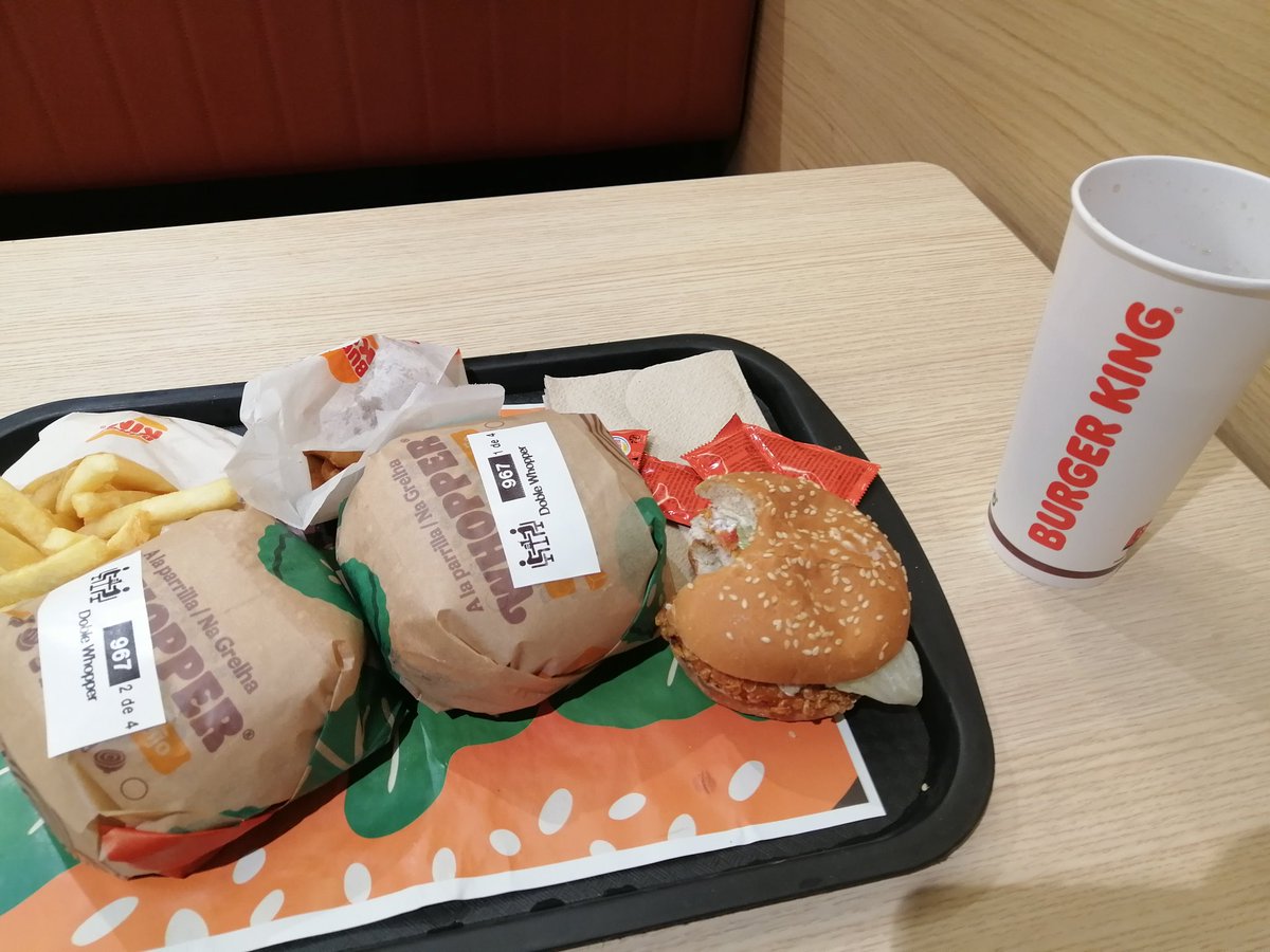 TheChonk4yDrG's tweet photo. Hey cuties ~ another day, another little feast i have ~ and i will try more burgers ~ like 4 or 5~, what do u think ~? Buuurp ~~~ https://t.co/PWnJaSZrtF