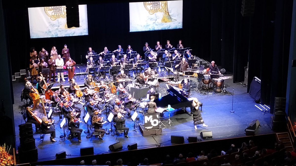 @SheleaMusic @Vulavox @MetropoleOrkest Oh my,…Sheléa just outsang herself in the first half of this beautiful concert honouring @ArethaFranklin and Vula's Choral brought The Sweet Inspirations back to life! The Prom last year was stunning, tonight is even better. Wonderful 🎶