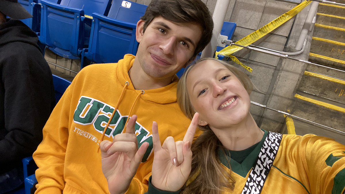 brooklyn_jn's tweet photo. #scheelsgameday roll herd https://t.co/QaKwR4sjka