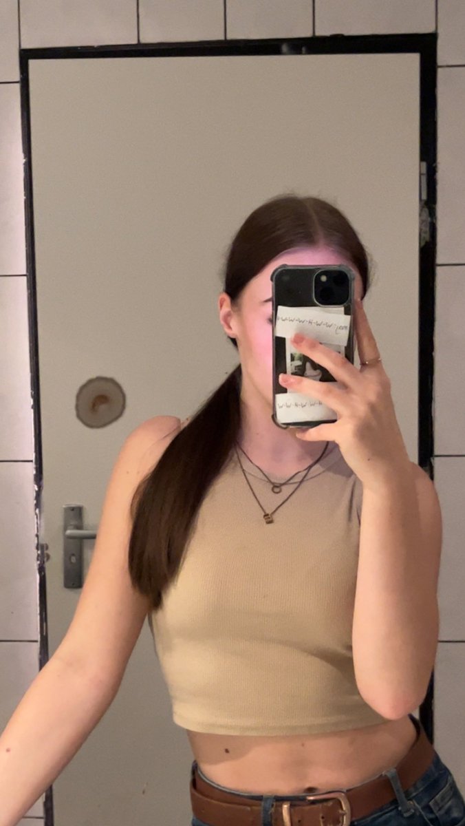 CashGoddessNL's tweet photo. Slaaplekker alvast losertjes, deze godin moet nog even een nachtje werken. 

Free task: send je geluksgetal via tikkie link in bio😘

findom geldslaaf tikkieslaaf findomnl paypig cashwhale drain moneydrain humanatm findomgoddess footfetish voeten voetenfetisj sokken CashGoddessNL https://t.co/0uG0ofJ8uY