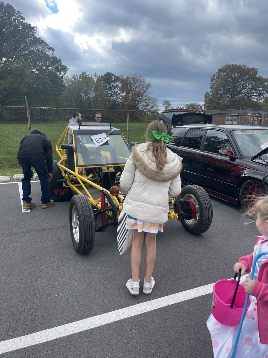 Maria Neidrick tweet media