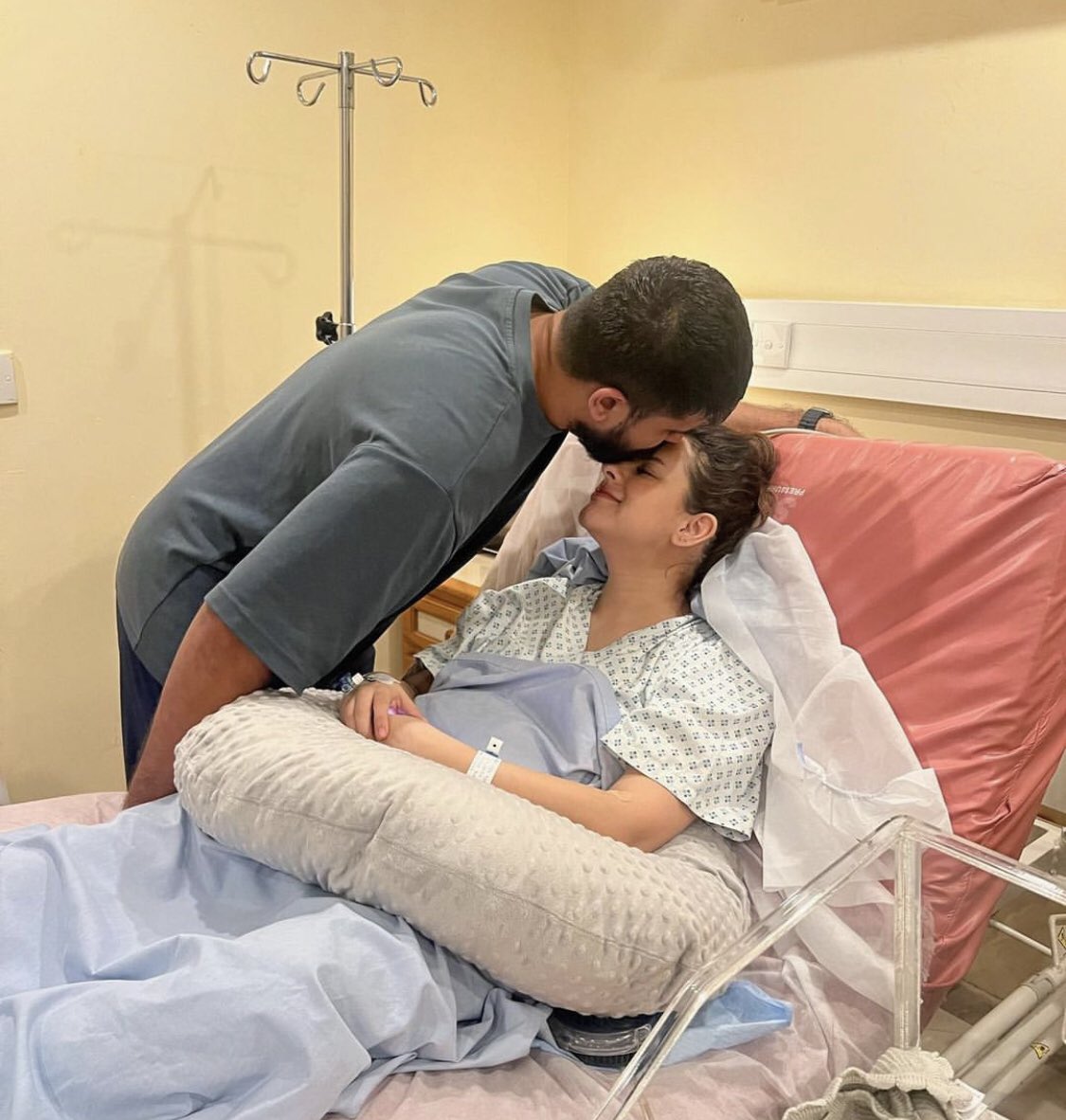 just_being_okay's tweet photo. I just love them with all my heart. Seeing them have this blessing is such a weird feeling, as I've been following them for a long time, and this man just gives me hope that good men do exist. https://t.co/tWReJXgXwQ