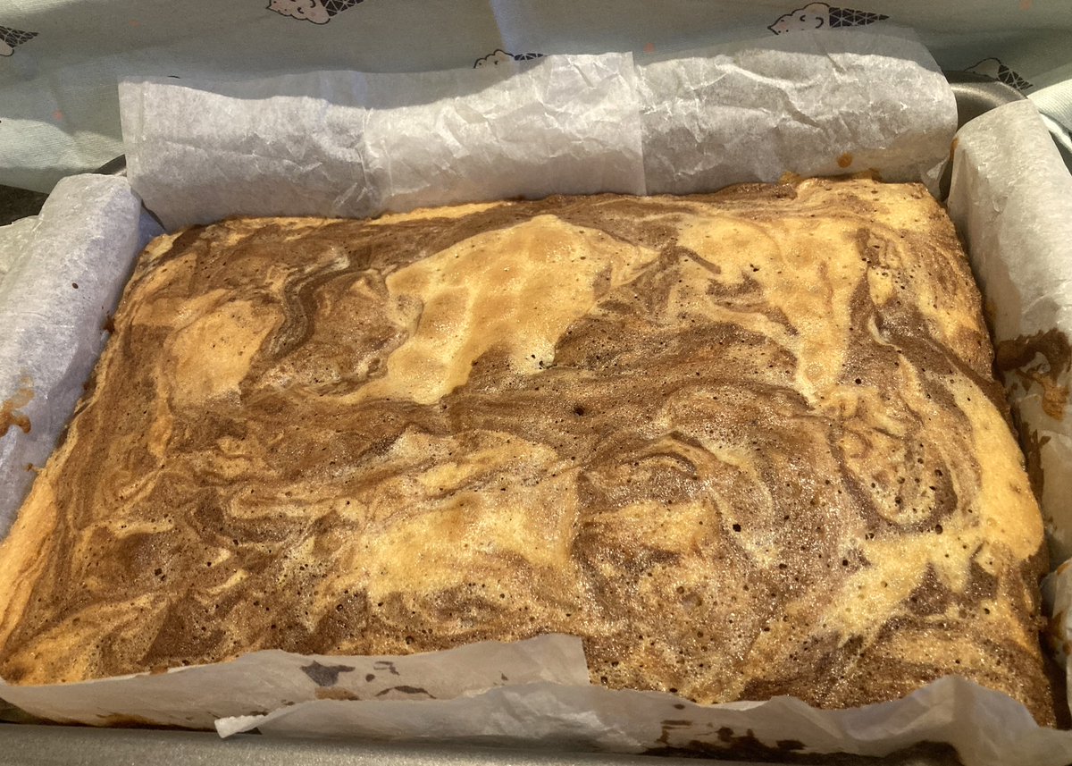wurdsmyth's tweet photo. Stuff it, I made SWIRLY CAKE.
Chocolate and Vanilla Marbled Swirly Cake, to be precise, studded with chocolate button bits. Still warm from the oven, perfect with a cuppa.
Question is, cream, custard or ice cream with yours? 🤔✨
#WurdyBakes
#VirtualCake https://t.co/37y2vRRxLx