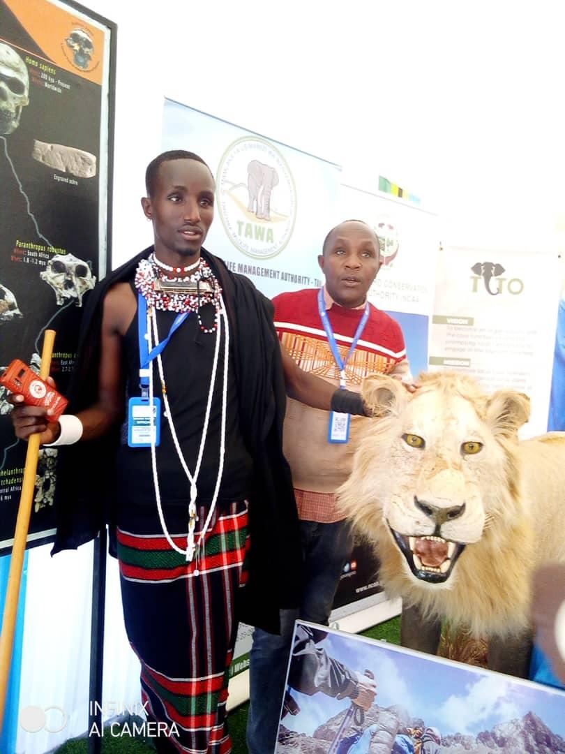 mgeta2000's tweet photo. Hongereni Kikundi cha Sanaa cha Wadatoga mliohamia kijijini Msomera kwa hiari yenu kutoka Ngorongoro,  kwa fursa ya  burudani kwenye ufunguzi wa kikao cha 77 cha Kamisheni ya Haki za Binadamu na Watu Afrika kilichifanyika Arusha. Hii ni moja ya ishara ya fursa nyingi mlizozikosa. https://t.co/MFp69Exvxu