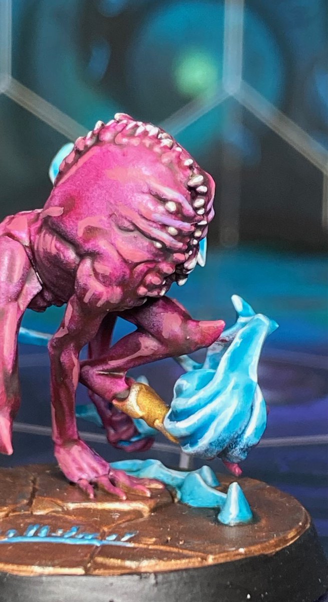PeterpaintsWHU's tweet photo. I had a lot of fun using brighter colors than i'm used to on Ephilim's. Quite pleased with the result. Hope u like them too ! #warhammer #warhammercommunity #paintingwarhammer #WarhammerUnderworlds https://t.co/VvCHw0xVjd