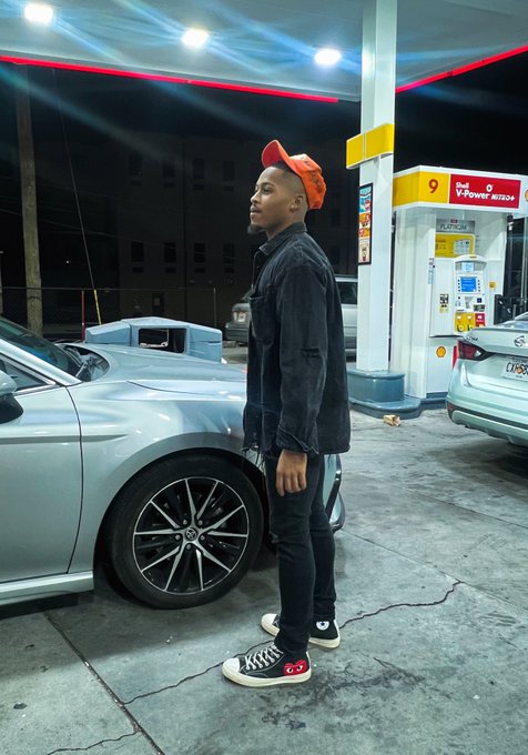 Late nights https://t.co/r7k0fWha38