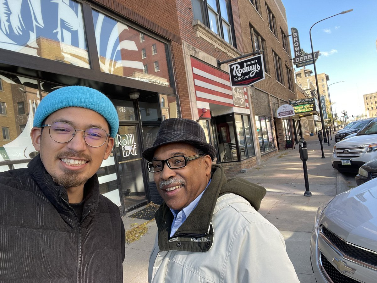 Today, we wrapped up our third <a href="/IABJOfficial/">Iowa Association of Black Journalists</a> social! Ken and I got to try Rodney’s Kitchen and let’s just say the food was 🔥🔥🔥<a href="/TechMobilityPod/">The TechMobility Podcast</a>