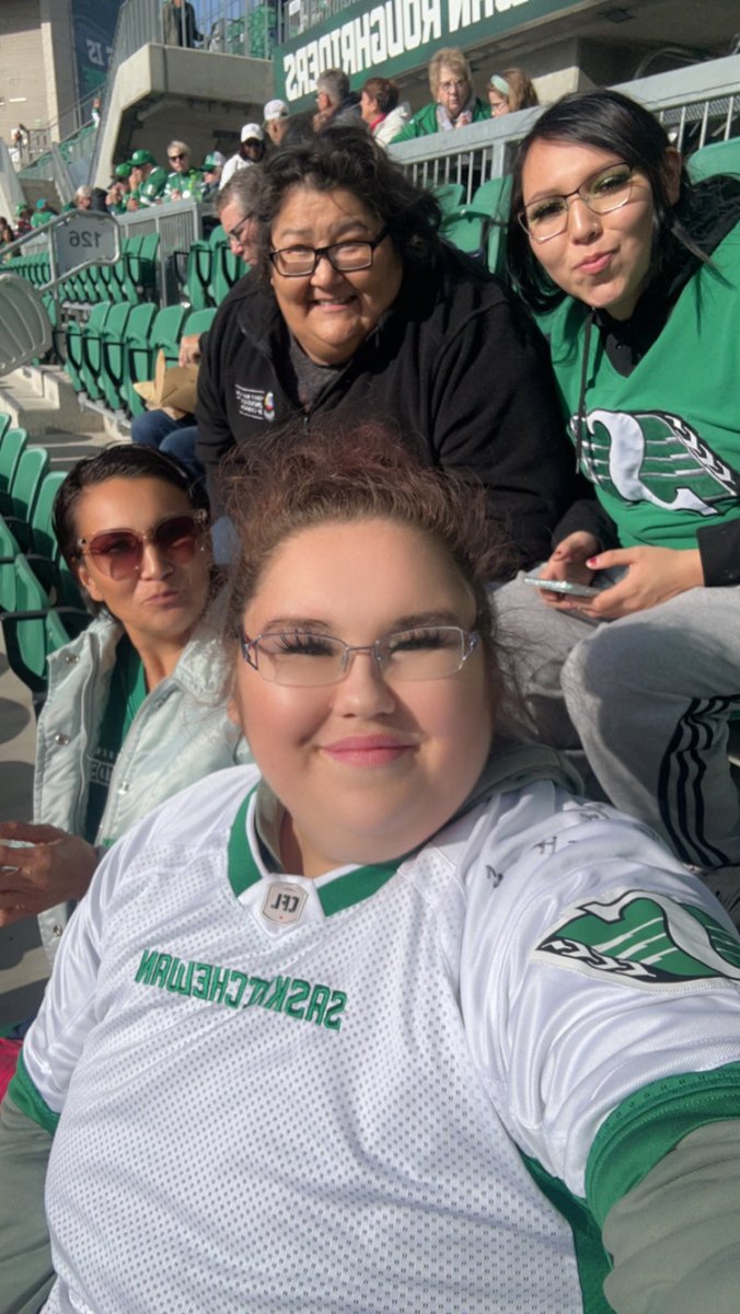 Beautiful day for a football game 🏈#riderslive
