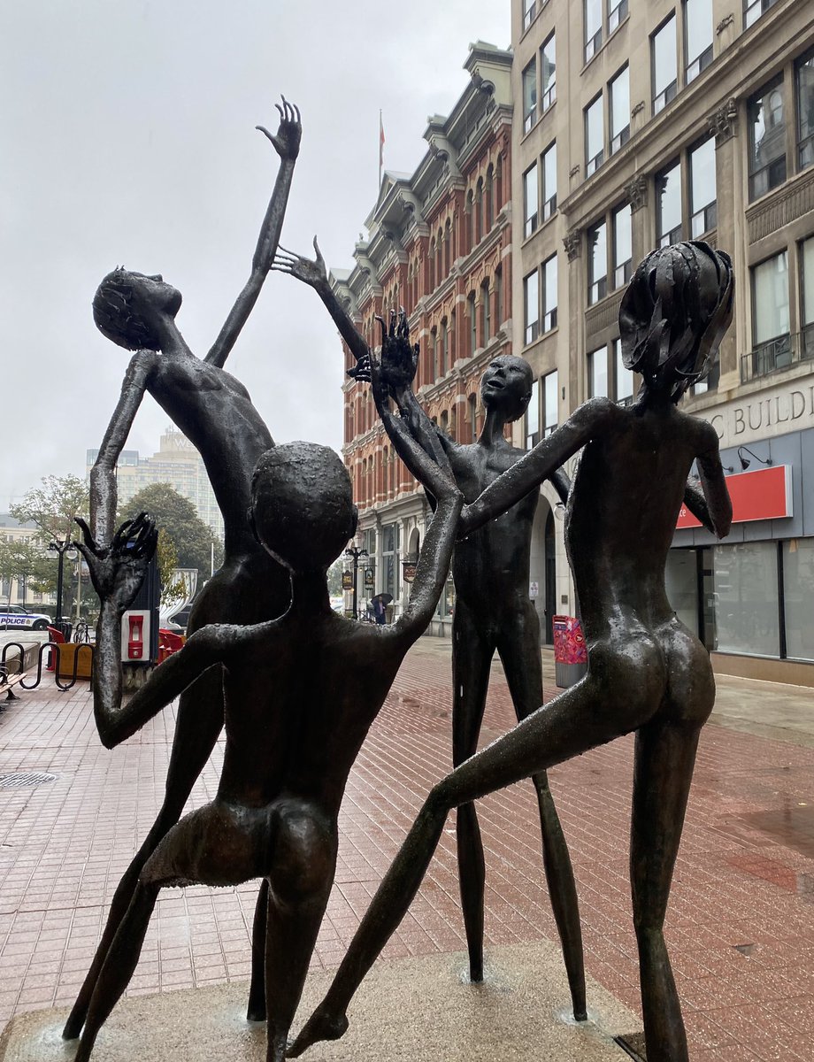 RuthS3's tweet image. #WWGS2023 was all about the people. Amazing to reconnect with old friends and meet new ones. I’m going home with a reading list of inspiring books 📚, a new passion for what I do❤️, and a broader understanding of the colour of squirrels 🐿️ @CampbellReviews @puzzlesthewill