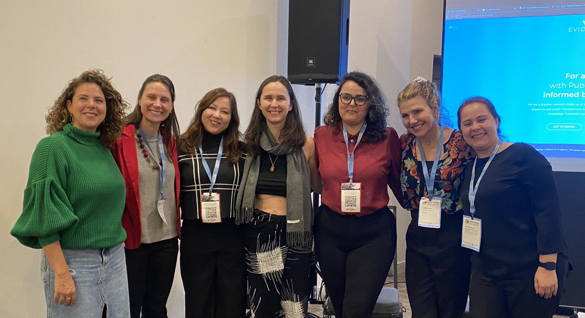 RuthS3's tweet image. #WWGS2023 was all about the people. Amazing to reconnect with old friends and meet new ones. I’m going home with a reading list of inspiring books 📚, a new passion for what I do❤️, and a broader understanding of the colour of squirrels 🐿️ @CampbellReviews @puzzlesthewill