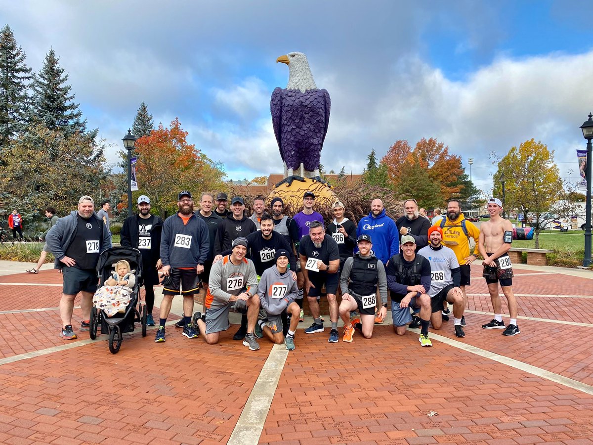 🚨🏃‍♂️🦅🏃‍♂️🚨
21 me. Of F3 Ashland ran the <a href="/AshlandUniv/">Ashland University</a> homecoming 5k fun run. Our own @RealJeffSteiner won the whole thing, while most of the rest of us ran it together as a team. Last guy sprints to the front on repeat.