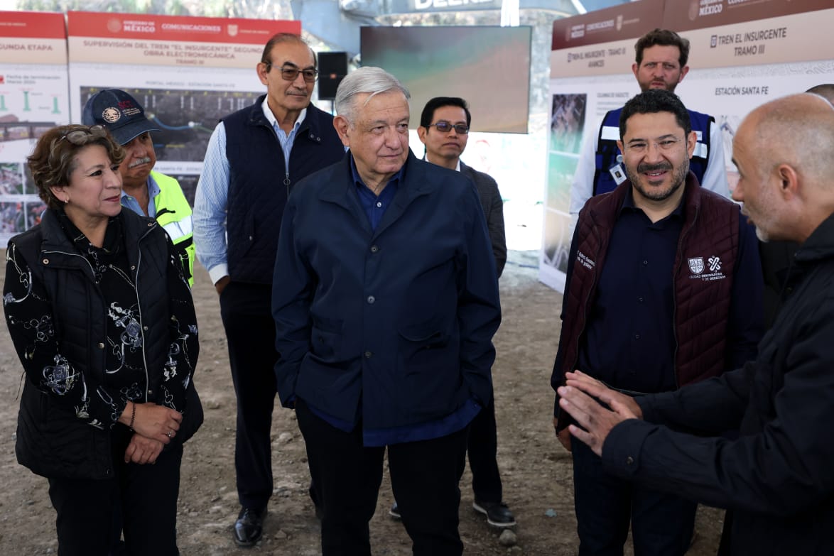Martí Batres (@martibatres) on Twitter photo Con el Presidente <a href="/lopezobrador_/">Andrés Manuel</a> y la gobernadora del <a href="/Edomex/">Gobierno del Estado de México</a> <a href="/delfinagomeza/">Delfina Gómez A.</a>, hoy supervisamos los avances del Tren Interurbano "El Insurgente" en la estación Santa Fe. Es una de las tres grandes obras de movilidad que unirán a la Ciudad de México con el Estado de México.
Nos Con el Presidente <a href="/lopezobrador_/">Andrés Manuel</a> y la gobernadora del <a href="/Edomex/">Gobierno del Estado de México</a> <a href="/delfinagomeza/">Delfina Gómez A.</a>, hoy supervisamos los avances del Tren Interurbano "El Insurgente" en la estación Santa Fe. Es una de las tres grandes obras de movilidad que unirán a la Ciudad de México con el Estado de México.
Nos