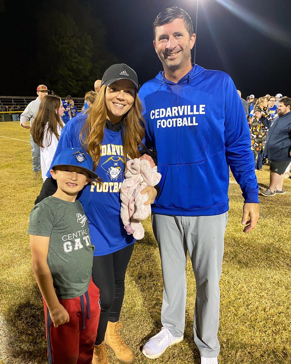 MrsAdamsCoachS's tweet photo. PIRATES WIN!!! ๐๐๐ So proud of this man and his players! They have worked so hard and deserved this win. Excited to cheer them on for a couple more! Letโs finish strong! #cedarvillefootball #coachswife #highschoolfootball #fridaynightlife @AdamsCoachs https://t.co/lgCoffLvUR