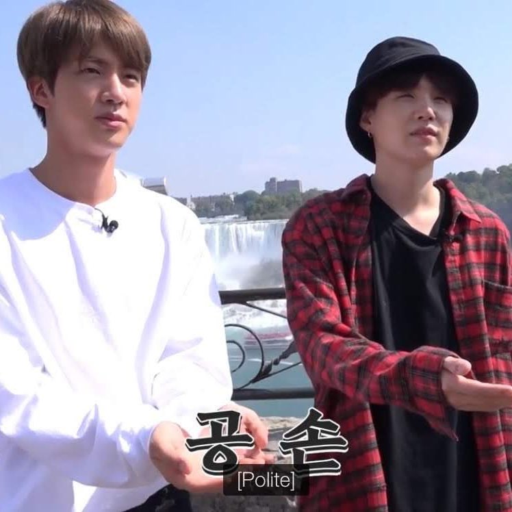 kittyjmk's tweet photo. momentos de run bts en los que dije “wtf bts” — a thread 🧵 https://t.co/zuFPft9KLf