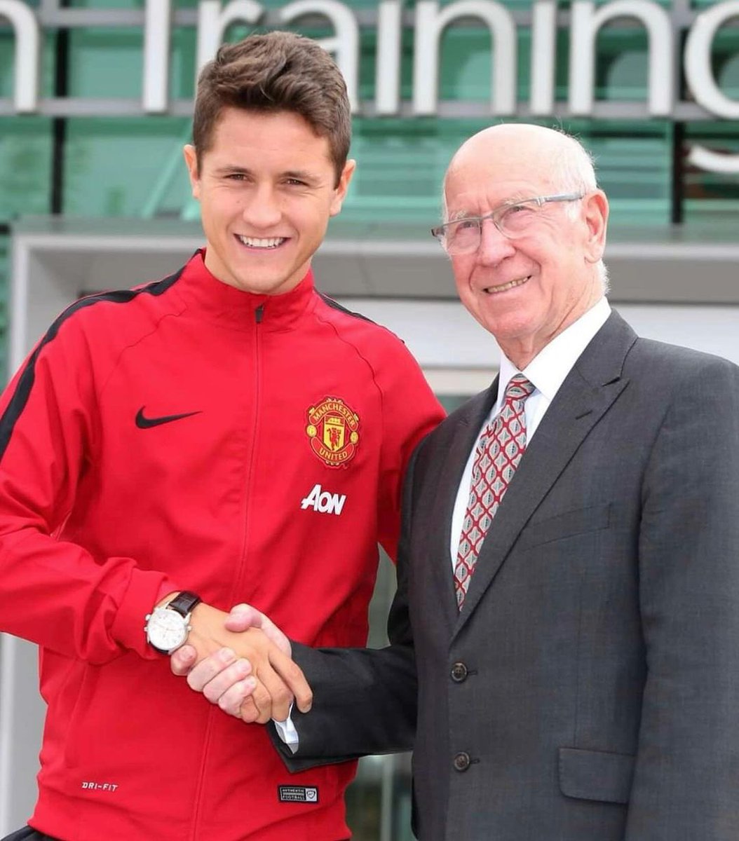 It was so special to see you the first day I arrived in Manchester, waiting for me to give me your warmest welcome. I will never forget it. You were everything at @ManUtd_Es Rest in peace sir Bobby Charlton