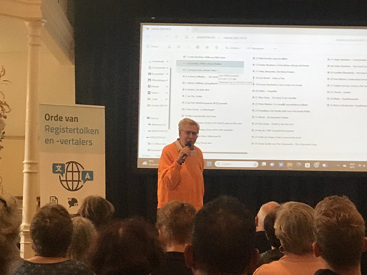 AdaFranse's tweet photo. #Vertalen van songteksten is een vak apart. Mooie voorbeelden van #JanRot #HermanvanVeen #Beatles op conferentie van @orde_rtv https://t.co/XTmpbWvUSI
