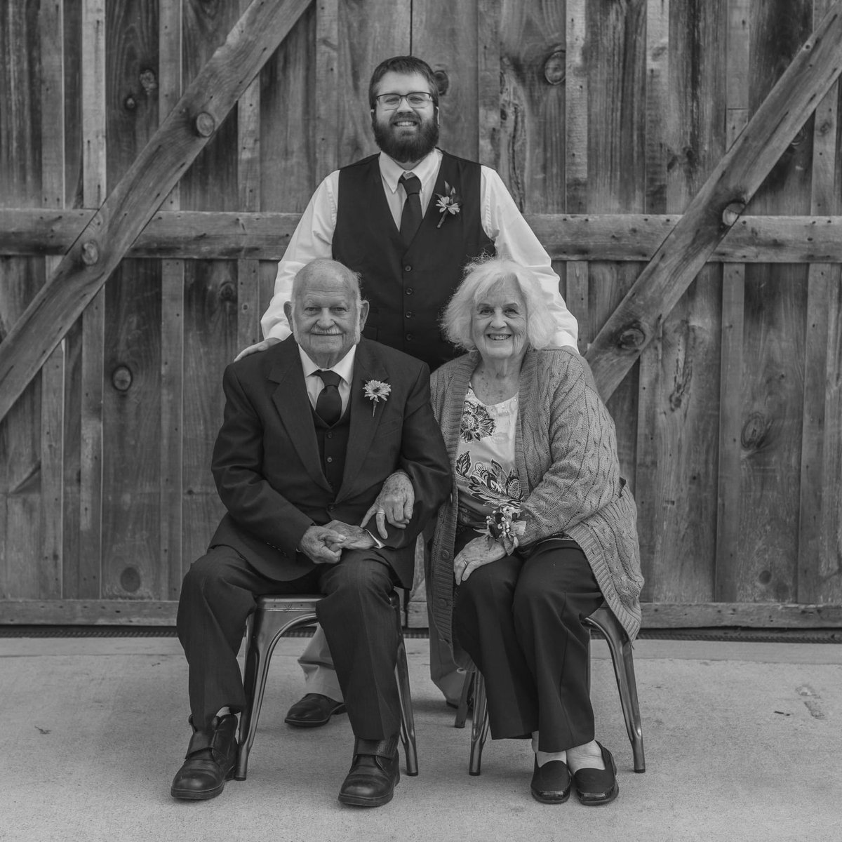 Chainsaw Reacts tweet media