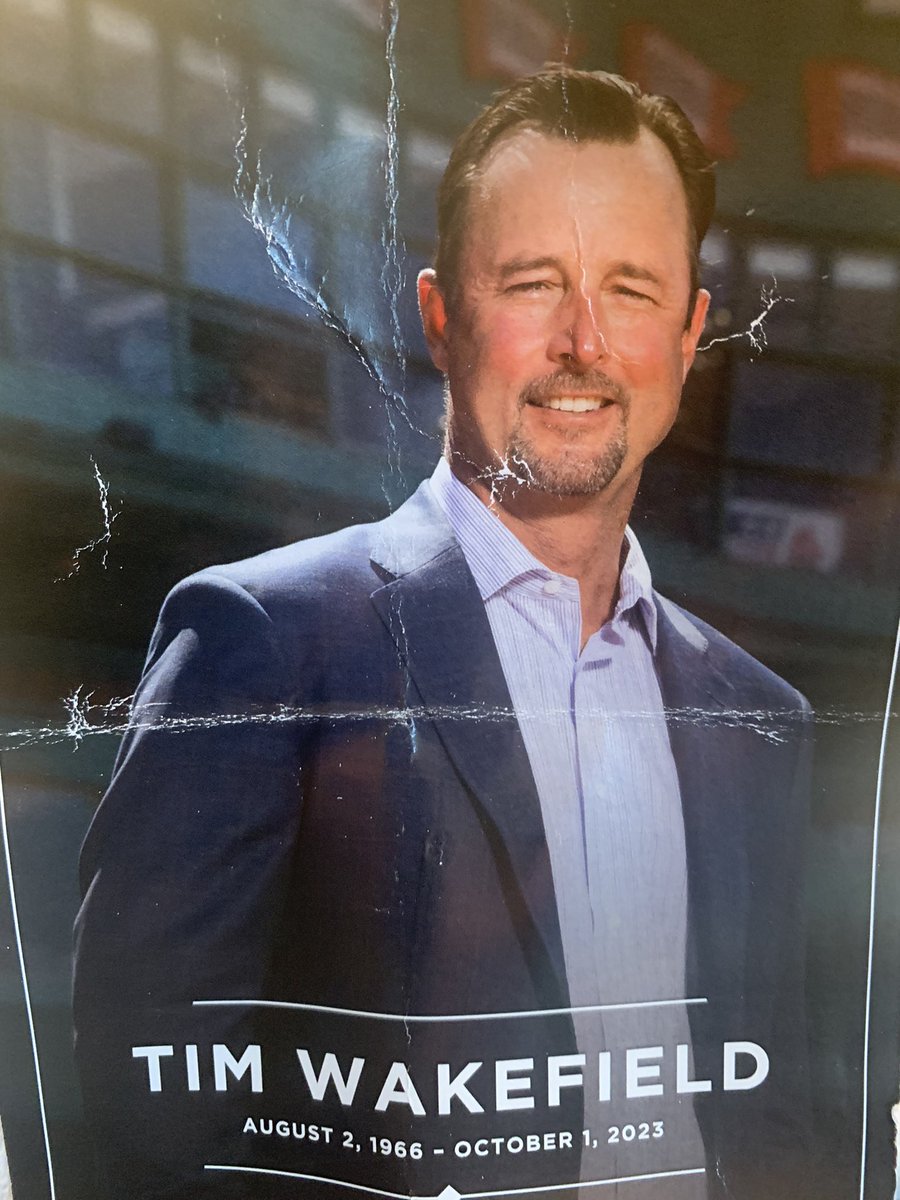 ButchStearns's tweet photo. What an amazing , amazing tribute today @fenwaypark to a man who certainly deserved one. Bravo @RedSox & Stacy, Brianna and Trevor Wakefield #RIPTimWakefield @boston25 https://t.co/zVrm0DczXU