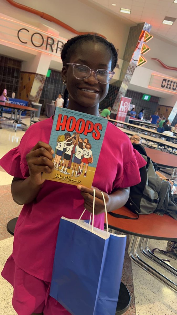 RyonMiddle's tweet photo. #tweensread23 has been a fantastic experience for our Longhorns! Thank you Tweens Read Book Festival for making this possible. ❤️ #prmsmagic #todayisagreatdayforsomepollyryonmagic https://t.co/mUkKzVXScJ