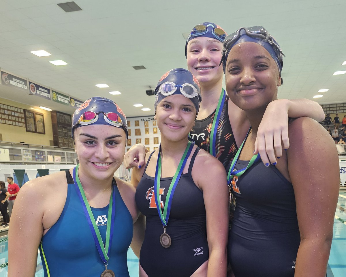 WildkitSwimming's tweet photo. #CSLFROSH 5th place in the 400 Free Relay with Teddy, Chaya, Susannah and Rhema! FAST SWIMMING! https://t.co/XDjSJKjuJl