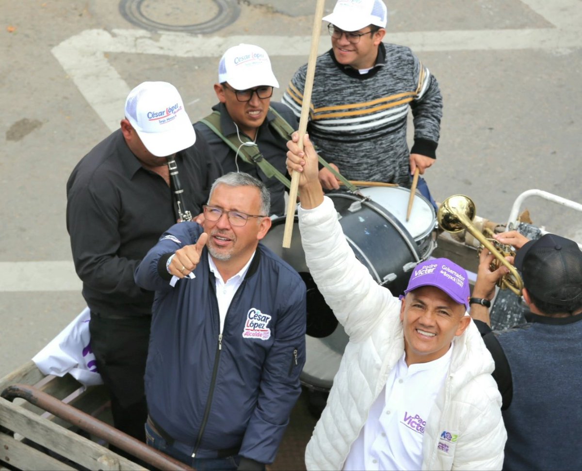 CesarLopezTunja's tweet photo. 🚘 ¡Por toda #Tunja! 🤍
Nuestra caravana con miles de tunjanos, demuestra el apoyo que tenderemos este 29 de octubre. ¡El cambio está por llegar! 👍🏼

#Súmate ➕ #CésarAlcalde 👍🏼 #TunjaMereceMás 👇🏼 https://t.co/A8Q3o4v2qV