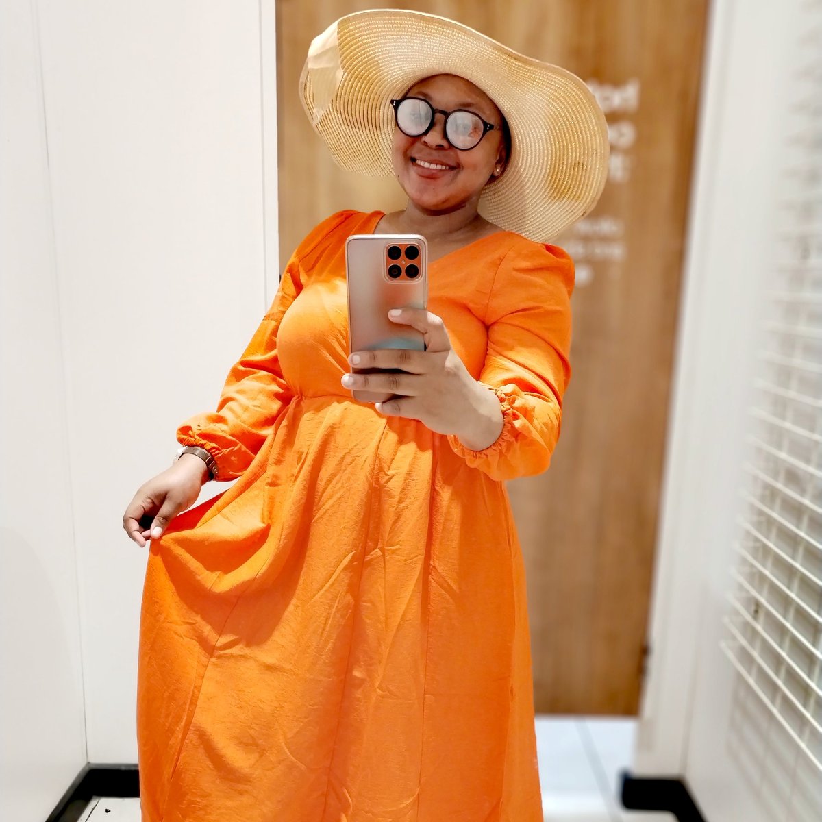 BLeutle's tweet photo. 🧡 https://t.co/VZdeRk4NLx