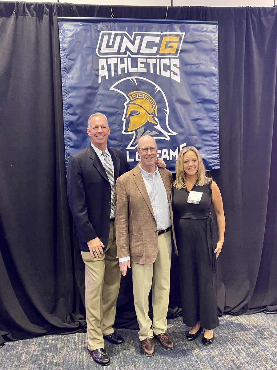 With some very good people who we coached our way into the HOF! Some might think we were creating a wall as well for a set pc 😂