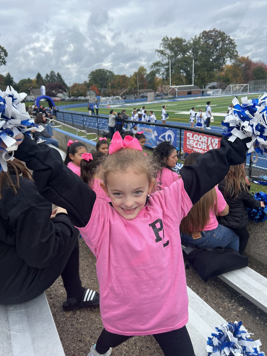 jennmundo_pc's tweet photo. Got my own Mini Ram! @PortChesterUFSD homecoming game today! Proud to be a part of this community 💙🤍💙🤍💙 https://t.co/fPNkzfBtPJ