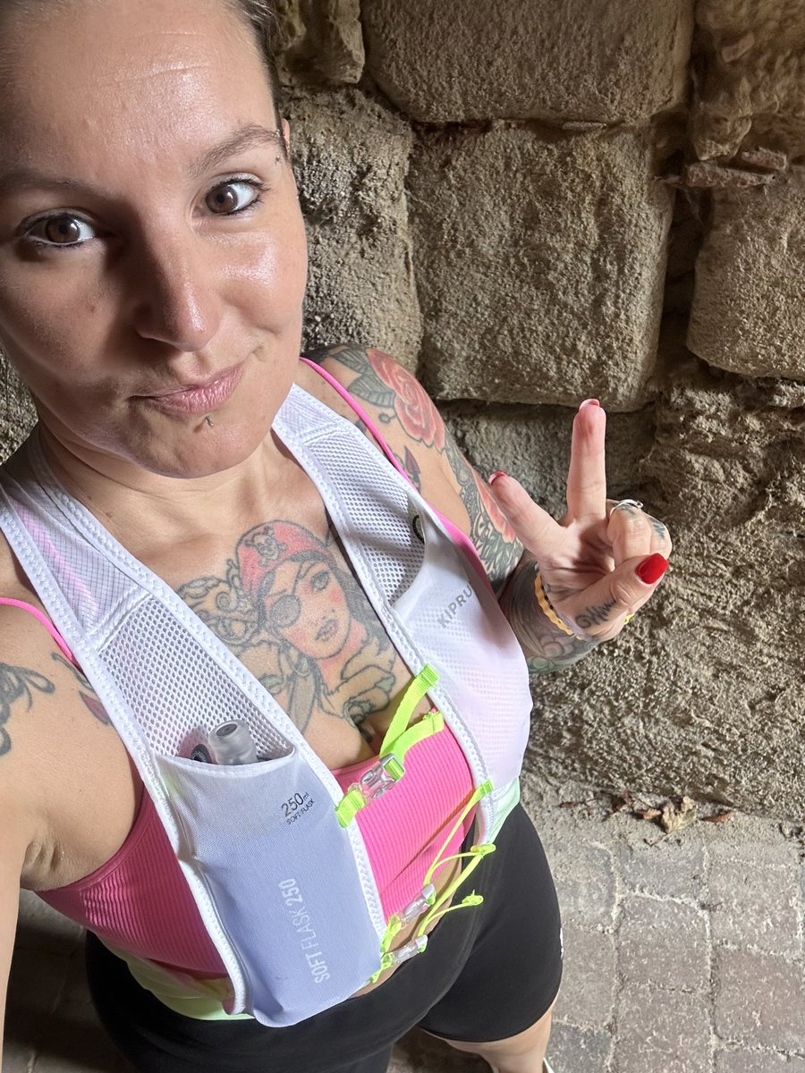 MAYAS15's tweet photo. running de 10.77km 🏃‍♀️ très contente niveau chrono, je retrouve un second souffle 💨 malgré mes soucis de santé #endometriose #adenomyose 🎗️ #noexcuses #fit #fitmom #fitmum #fitness #ripped #shred #shredded #strong #strongwomen #fitnessmotivation #nikerunning #nikerun #nikerunclub https://t.co/uVaashSsBM