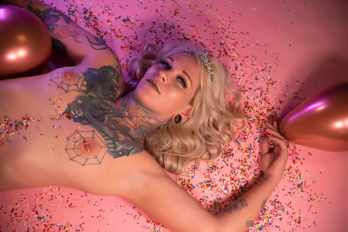 I'm a MILF who loves to be dominated. Do you think you can handle me?  #msbutcherwithasmile   🕸 &bull; buyingcontent<a href="/tag/msbutcherwithasmile"class="tags"><span>#msbutcherwithasmile</span></a>