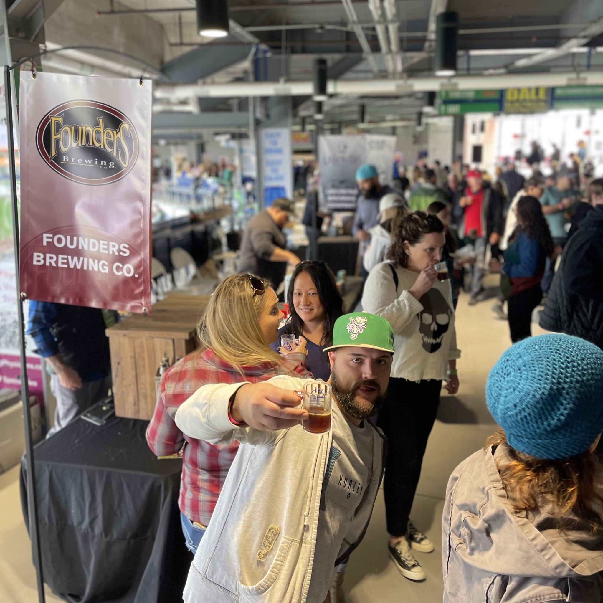 Thousands Come Out to Watch the Yard Goats at Dunkin' Donuts Park – NBC  Connecticut