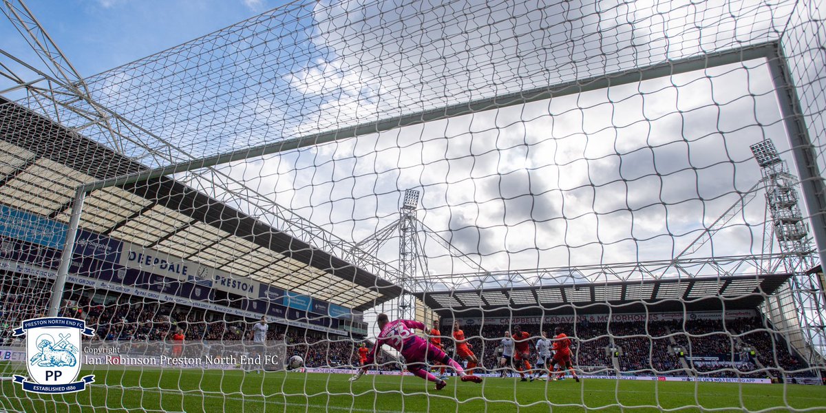 SnapperIan's tweet photo. A draw at home for @pnefc v Millwall at Deepdale. Remotes galore, two on @FreddieWoodman and another behind the goal.
#stillinthemix #pnefc @pocketwizard https://t.co/Eowq2esPRZ