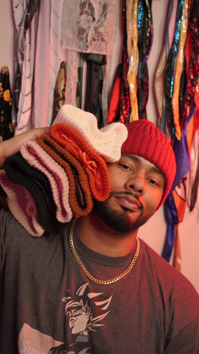 Mnjsales's tweet photo. Beanie season is here 🍁🍃 a simple share can help my small business https://t.co/CB0SYCJ6pN