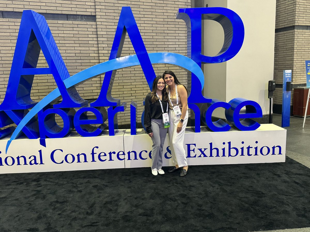 kasstomd's tweet photo. @FuturePedsRes representing at @AAPexperience @DeaniceCruz #AAP2023 https://t.co/EBI2zftV0w