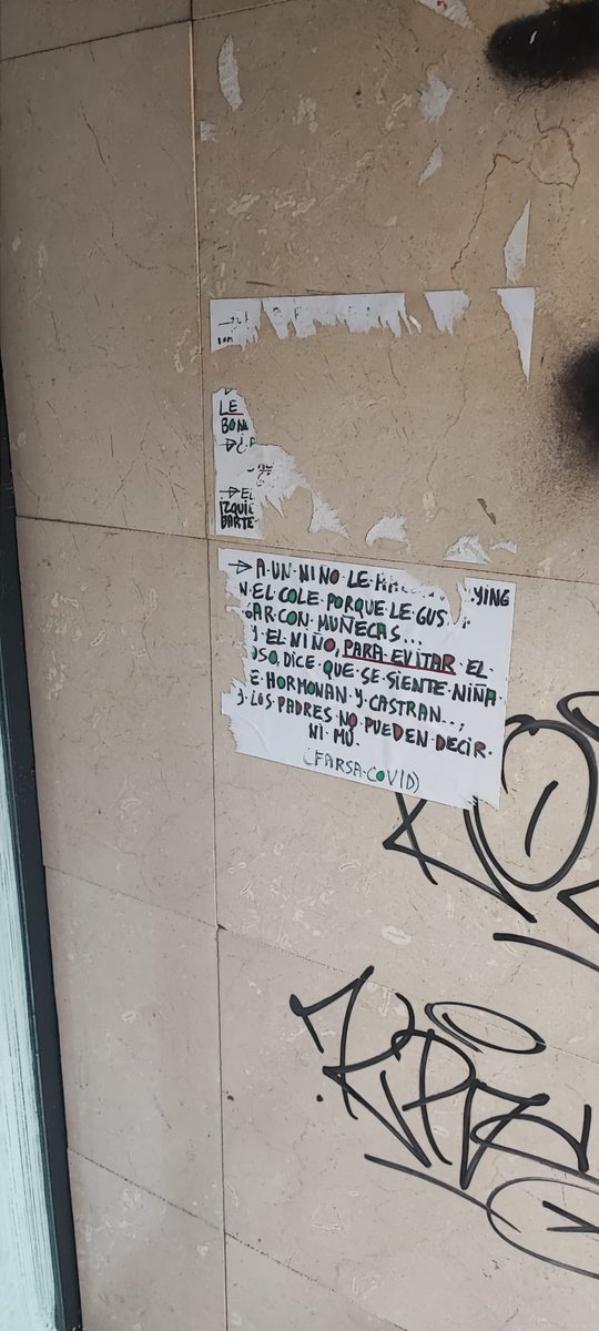 lindawaveav's tweet photo. @EstoyAvisando Unos amigos y yo llevamos haciendo fotos a carteles de este despierto meses. Adjunto alguno más: https://t.co/vFcNEvkTGX