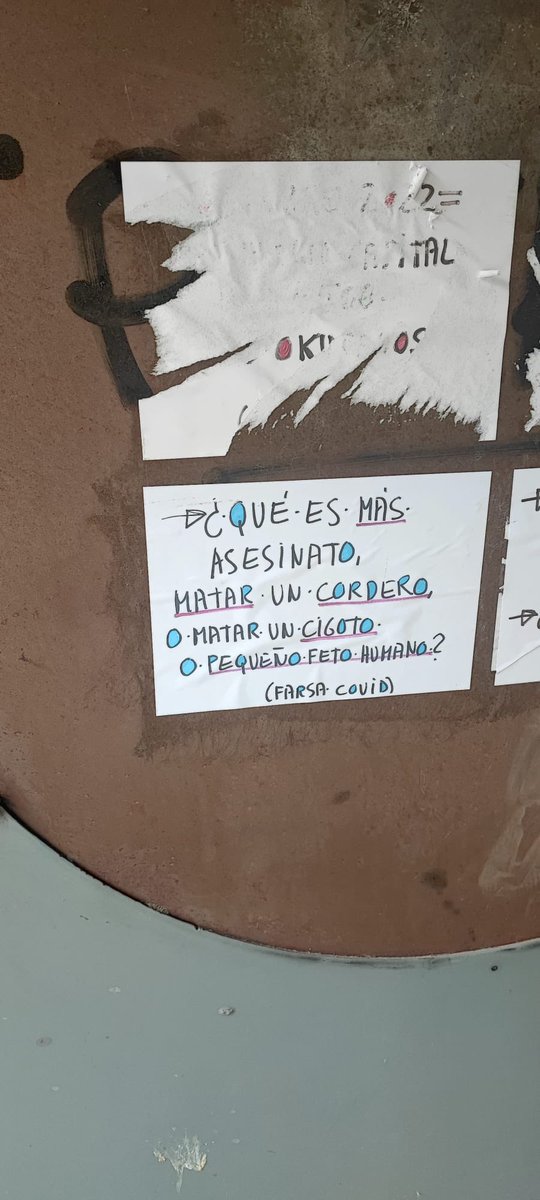 lindawaveav's tweet photo. @EstoyAvisando Unos amigos y yo llevamos haciendo fotos a carteles de este despierto meses. Adjunto alguno más: https://t.co/vFcNEvkTGX