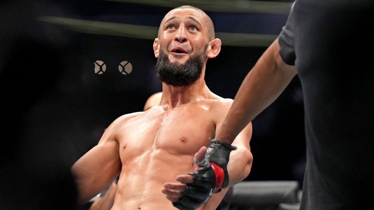 MmaWeezy's tweet photo. 🍑🪒 ASS-SHAVING OF THE WEEK CASHES! 🍑🪒
Congrats to Khamzat Chimaev for winning by Majority Decision in the UFC 294 co-min vs former Welterweight champeen Kamaru Usman. Sweaty fight but Khamzat was dominant in the 1st round, on to the next!
#UFC294Live https://t.co/NsdiEGYscx