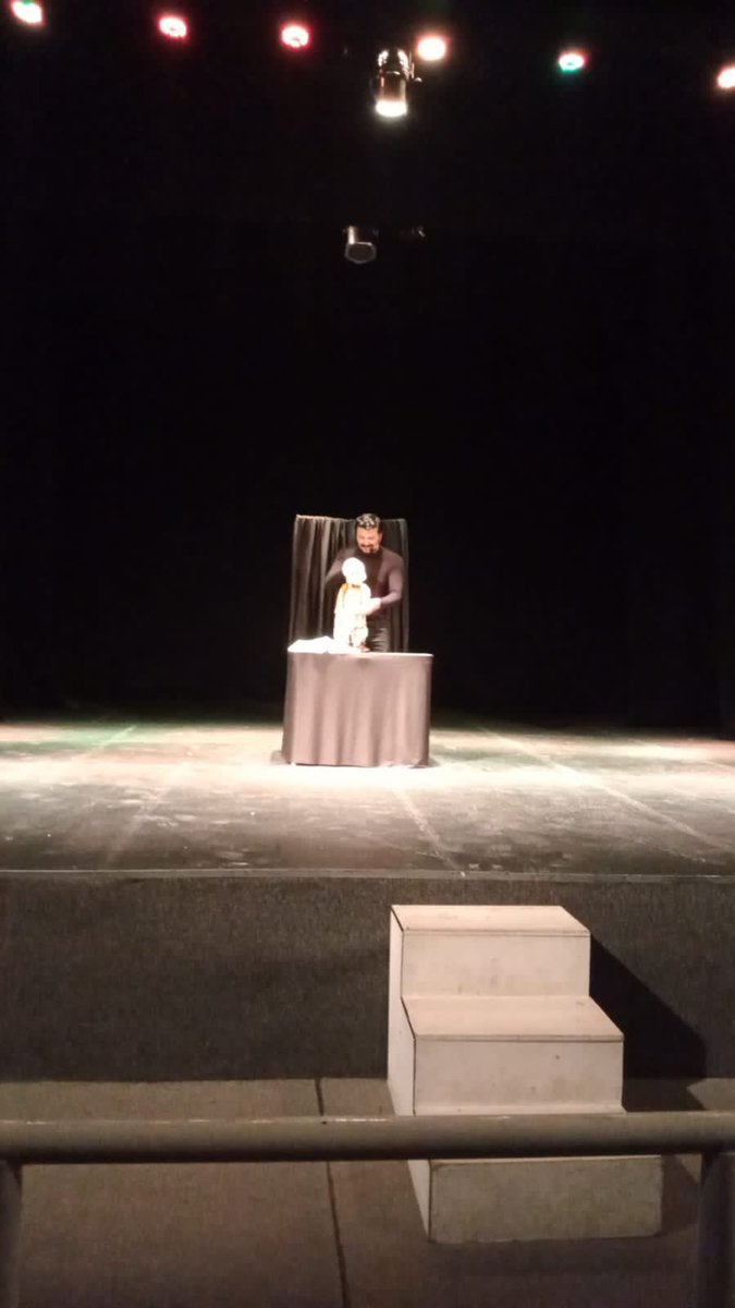 RevueltasDgo's tweet photo. Cultura para las infancias / “El sueño de Angelino”, Teteutzin Artes Vivas, en el Teatro de la Juventud Durango 🤩👧🏻🧒🏻🎭✨ https://t.co/F9pN8roZGk