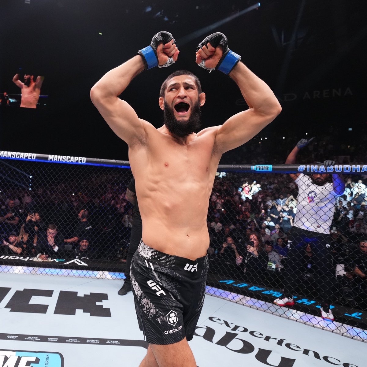 حمزة تشمايف في خطابه باللغة الشيشانيه:" قديروف، اطلب منك ان تعطيني السلاح وتسمح لي بالقتال في فلسطين، انا لست مجرد مقاتل محترف. اريد ان أقاتل لأجل إخوتي هناك ايضًا، سأموت لأجلهم."
#UFC294