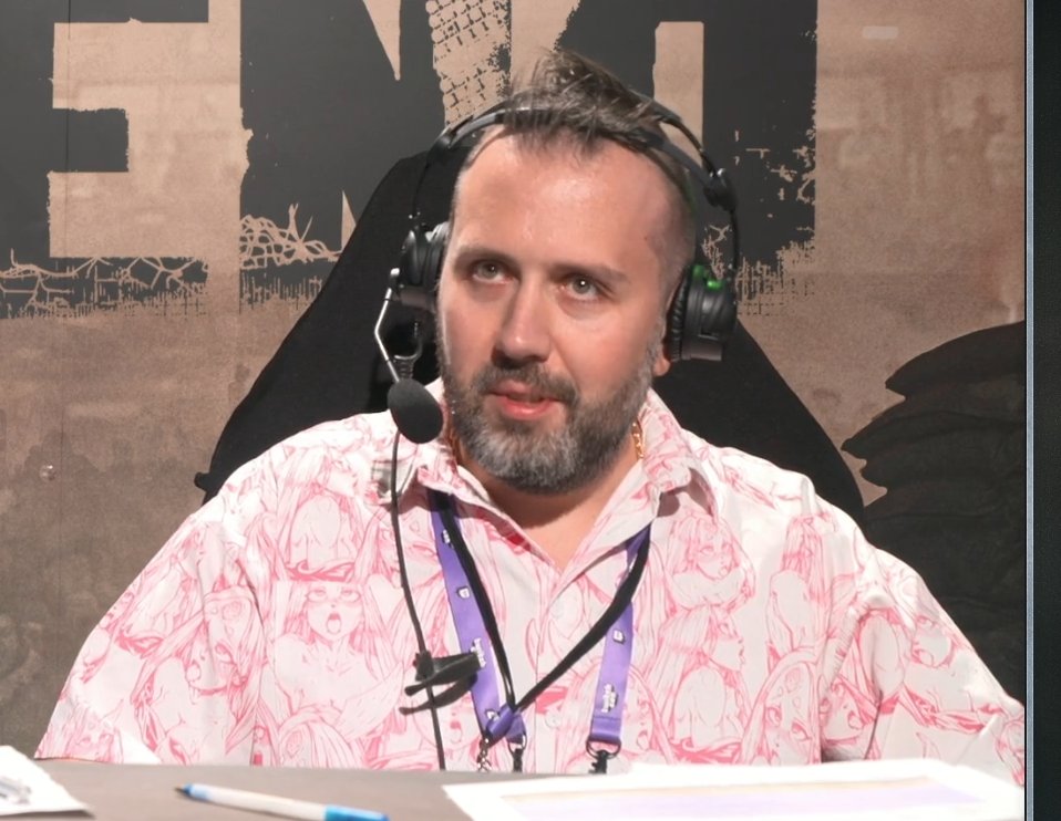 axel__tv's tweet photo. yo @nikgeneburn based shirt ! https://t.co/8emNhVBNms