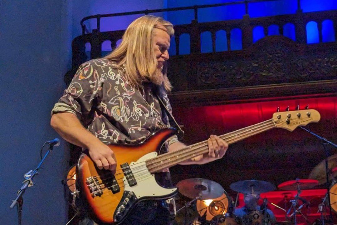 Fret-King Perception Bass endorser Trevor Newnham from <a href="/illegal_eagles/">The Illegal Eagles</a> 🔥