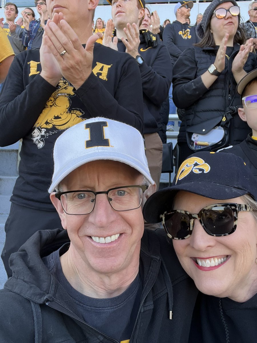 It’s a beautiful day for a Hawkeye win!! #fightforiowa #iowahawkeyes