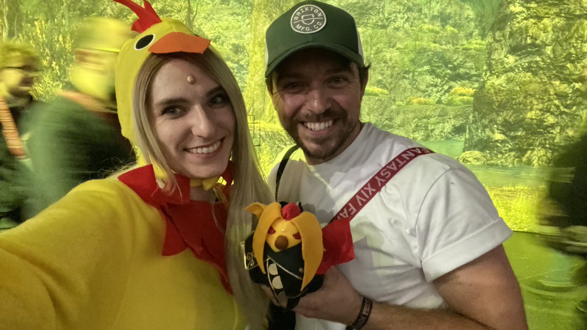 My soul left my body when I heard a deep voice behind me

I turned around and Luke was smiling at me asking IF HE CAN TAKE A PICTURE WITH ME BECAUSE HE KNOWS MY ZENOS COSPLAYS