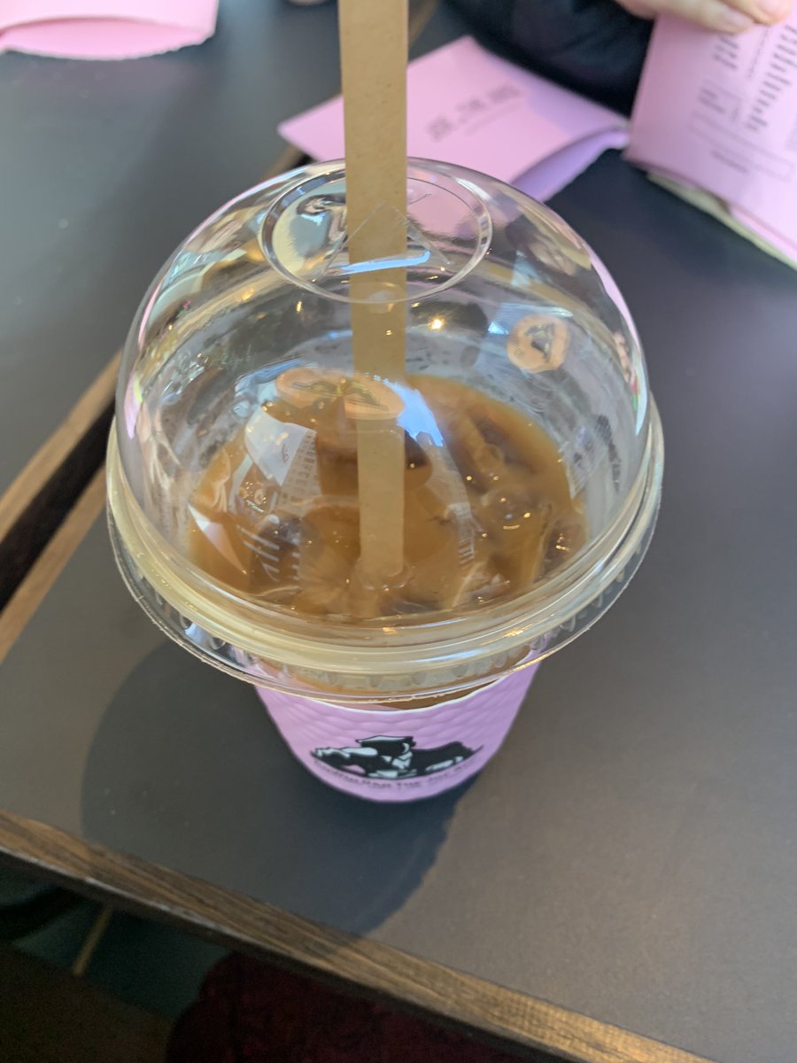 peaprd's tweet photo. cold brew with almond milk please https://t.co/qKSS0xpqwU