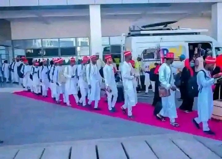 Kaf Acikin Courses din da aka tura Suyi awaje babu wanda bamayi Anan Nigeria But mu Bamuda Kayan aiki

Mezai Hana a inganta makarantun gida ko Shikenan mu Mun hakura da Samun Cigaba a kasarmu da jaharmu gaba daya.
#aliyumagaba