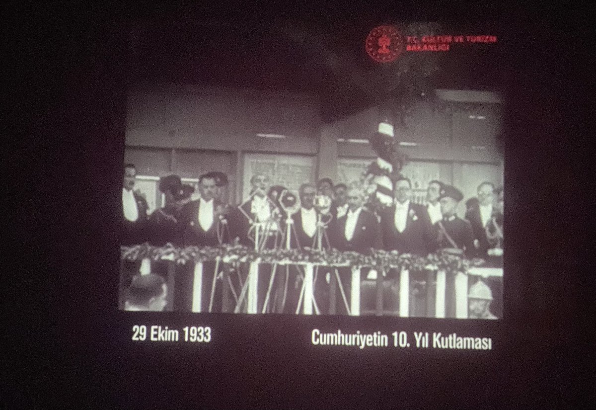 İYİ Parti Manisa Kadın Pol. Bşk. olarak Ulu Önder Atatürk'ün Güzide Annesi Zübeyde Hnm’ın hayatını anlatan filmi Manisalı kadınlar ile izledik. Cumhuriyetimizin 100. Yılında Zübeyde Hanım,Şehitlerimiz ve Annelerini saygıyla anıyoruz. <a href="/meral_aksener/">Meral Akşener</a> 
 <a href="/unzileyuksel/">Ünzile ✿</a> <a href="/gulumserbirol/">Birol Gülümser</a>