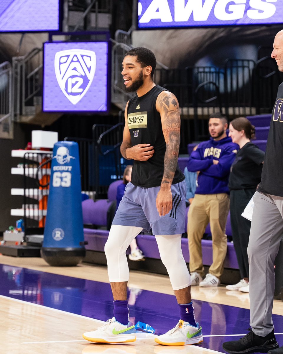 UW_MBB's tweet photo. Shoutout to our alumni who have helped us get better every day leading up to this season!

#TougherTogether #Devoted https://t.co/hLApUz0sEn