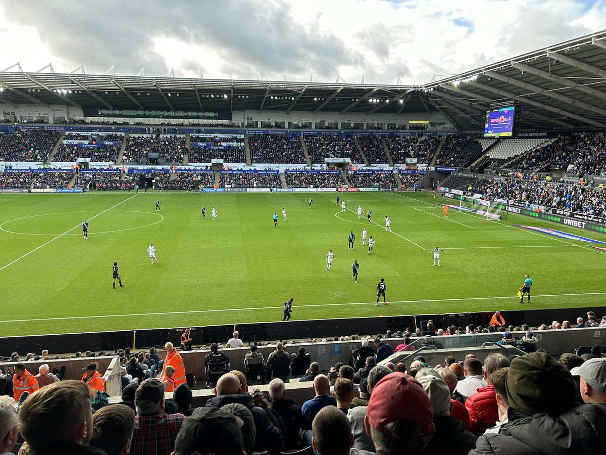 IceWithNoLemon's tweet photo. Swansea 1
Leicester 3
A positive performance from us I thought
Was always going to be difficult but I thought we put a decent shift in which was good to see
The Foxes however were on another level & whoever finishes above them will win the league
Onto Watford
#SWAvLEI https://t.co/eYQfImOFLG