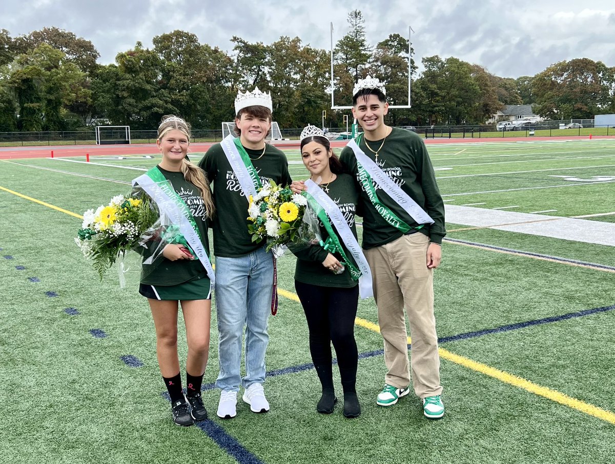 WilliamFloydSD's tweet photo. 𝗜𝗧’𝗦 𝗔 𝗛𝗢𝗠𝗘𝗖𝗢𝗠𝗜𝗡𝗚 𝗩𝗜𝗖𝗧𝗢𝗥𝗬! 📣🏈

William Floyd varsity football cap off today’s homecoming festivities with a 21-7 victory over Walt Whitman!

William Floyd pride was in the air today! 

#LetsGoFloyd #FloydStrong 💪 #Homecoming2023 https://t.co/pbrZNeujYX