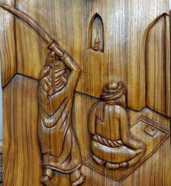 عندما طُعِن سيدنا عمر ( رضي الله عنه ) فأتي بالحليب فشربه فخرج الحليب من خاصرته .. فقال له الطبيب : أوصِ يا أمير المؤمنين فإنك لن تعيش ...!!

فنادى ابنه عبدالله وقال له :
ائتني بحذيفة بن اليمان 

وجاء حذيفة وهو الصحابي الذي أعطاه الرسول ( صلى الله عليه وسلم ) جدولا بأسماء